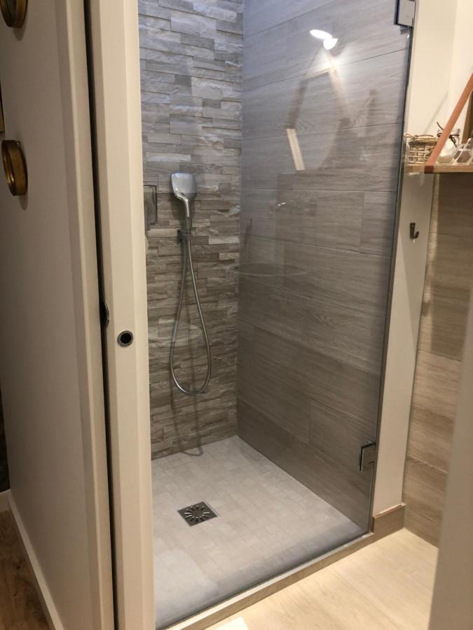 Victoria'S House Aparthotel Lille Bagian luar foto